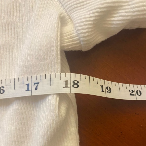 🍒 Coquette Core Lace V Neck T Shirt MEDIUM - Picture 4 of 6